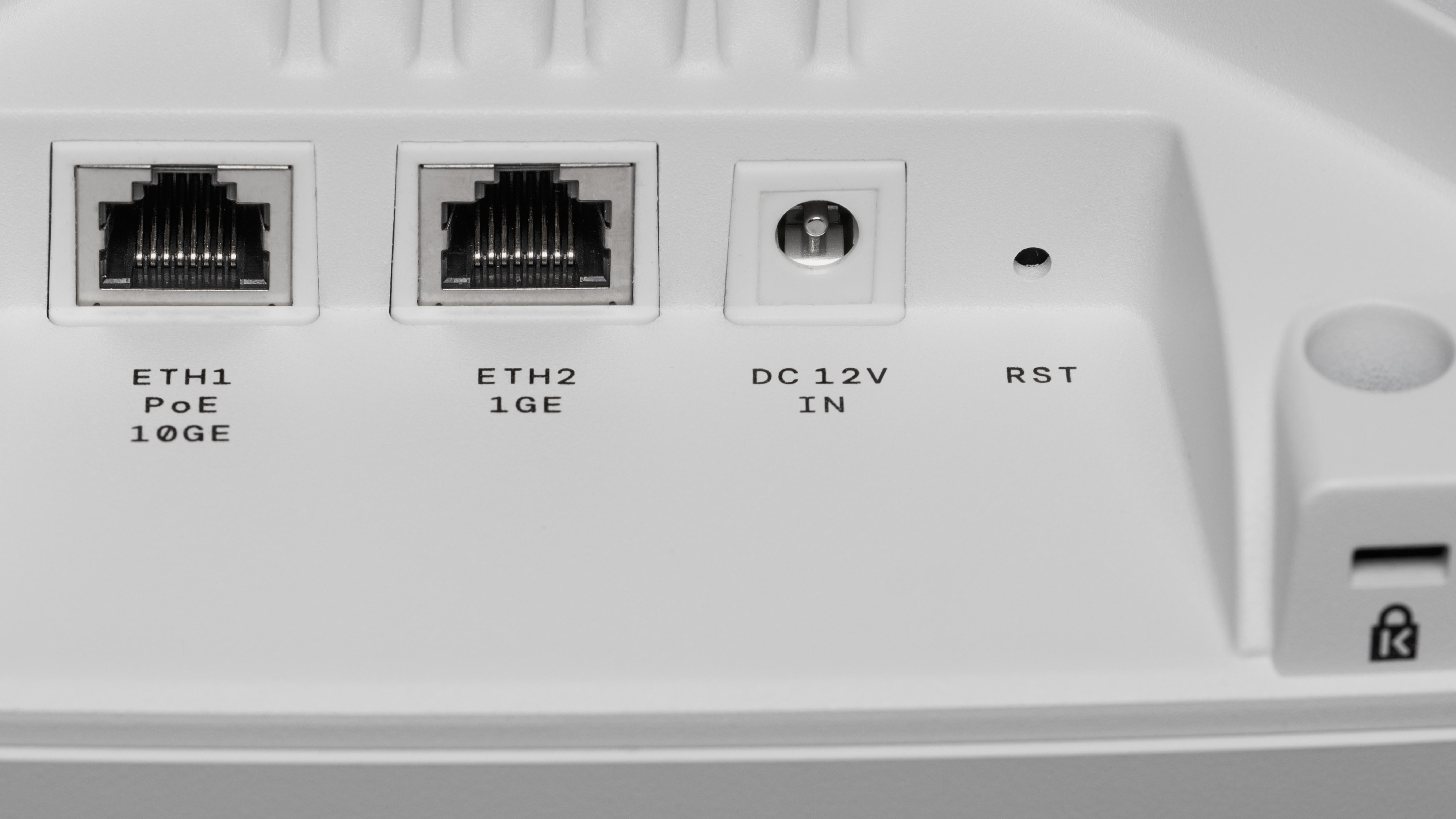Product photos LANCOM LX-7400 ports